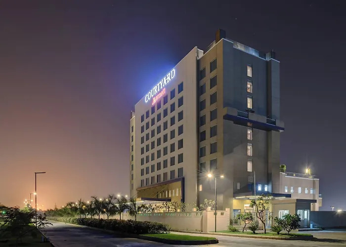 Courtyard By Marriott Surat